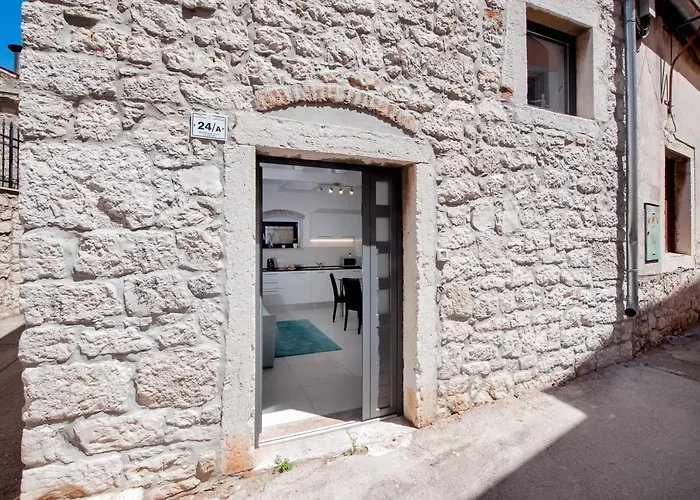 Marcus Holiday home *